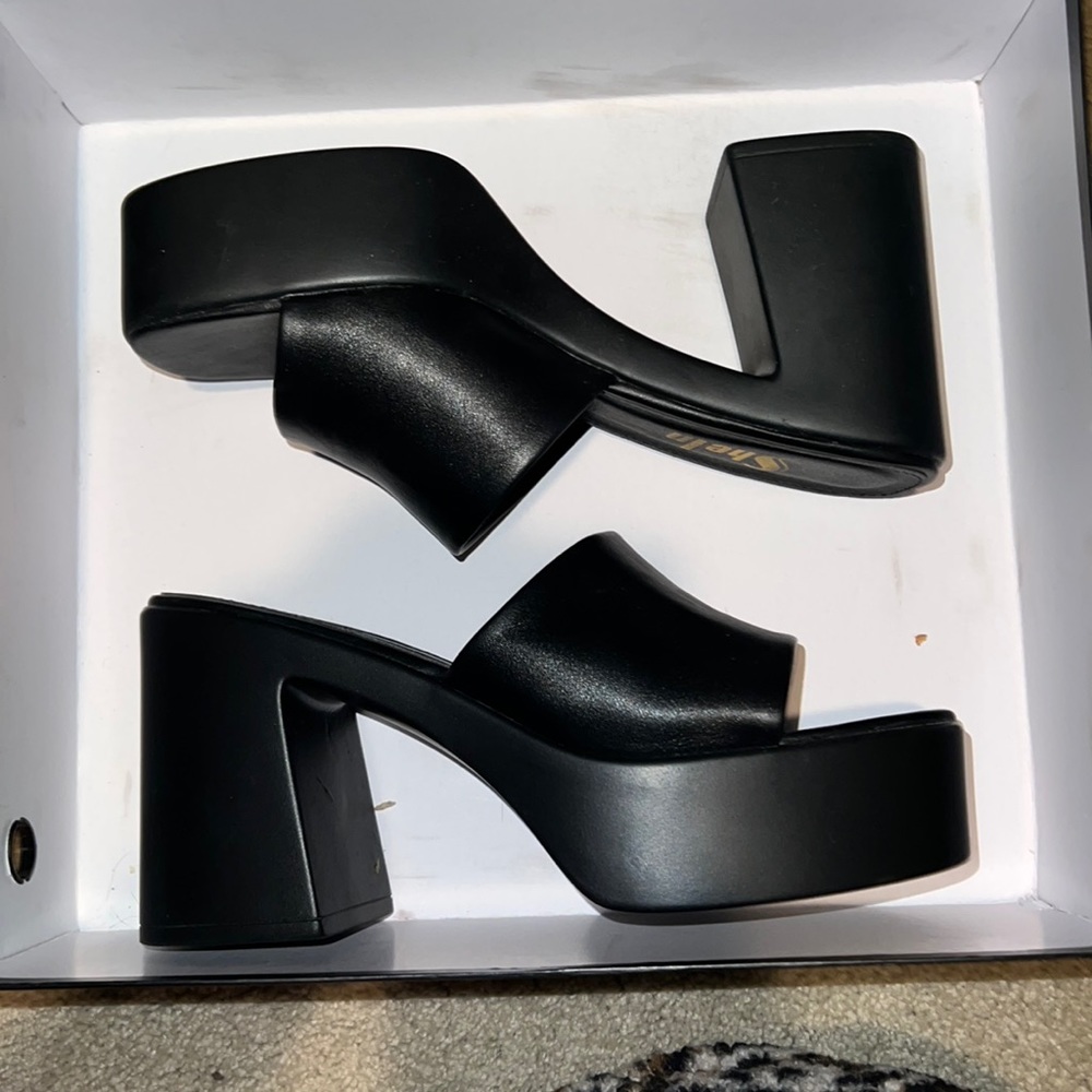 Black platforms heels